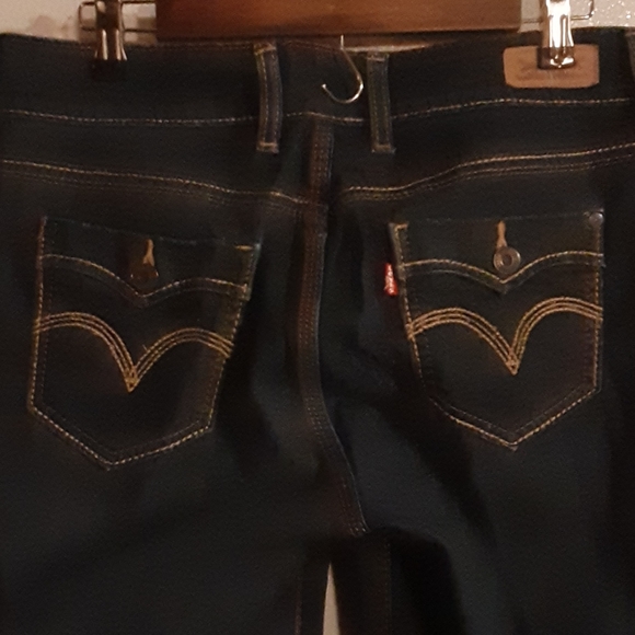 Levi's R ladies stretch Jean's, low waist.Like New - Picture 4 of 8